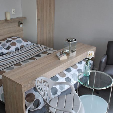 Hotel Chalets Middelburg Bagian luar foto